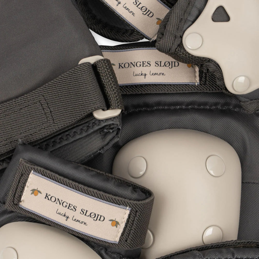 79dcbbea7ee0e5f77d8d8c1efcedbb7f